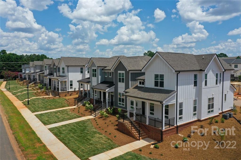 Property image 1 at 13222 Fairmount Way, Pineville, NC 28134