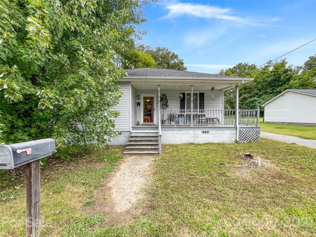 Property image 1 at 2426 Milton Avenue, Gastonia, NC 28052