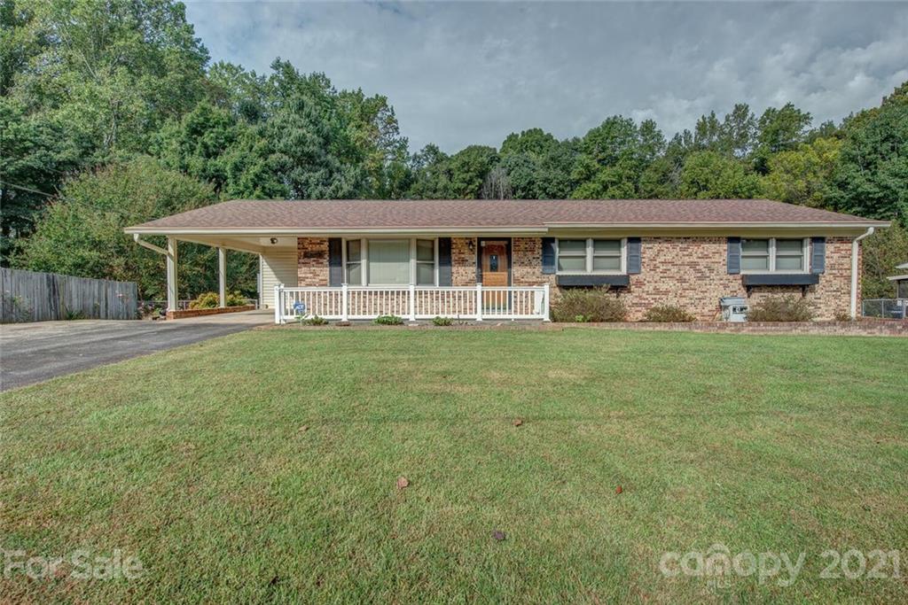 Property image 1 at 4413 Farmbrook Road, Gastonia, NC 28056