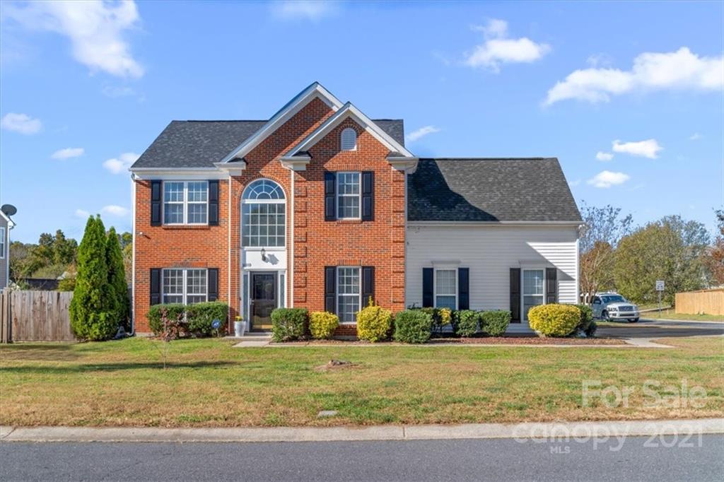 Property image 1 at 16010 Pedlar Mills Road, Charlotte, NC 28278