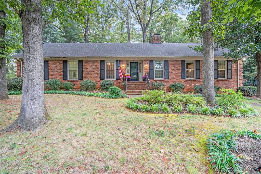 Property image 1 at 321 Glen Oaks Road, Charlotte, NC 28270