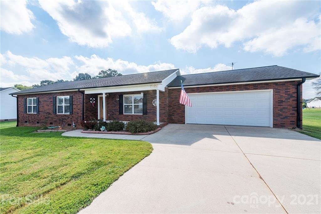 Property image 1 at 112 Caribou Drive, Statesville, NC 28625