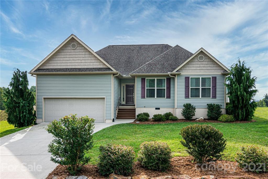 Property image 1 at 307 Beck Creek Circle, Flat Rock, NC 28731