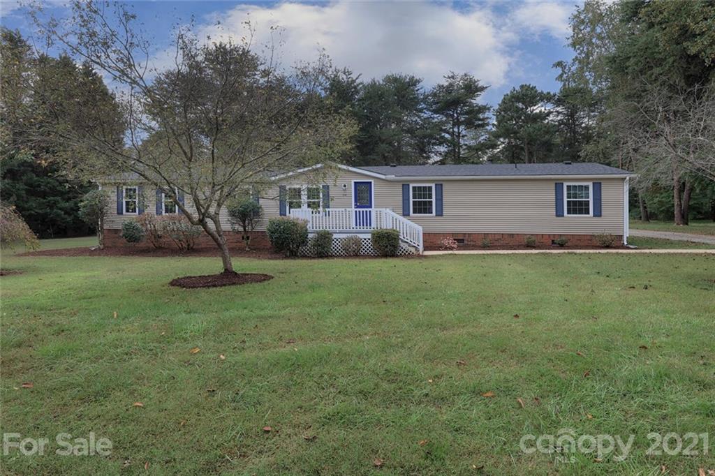 Property image 1 at 114 Shall Mar Lane, Mooresville, NC 28117