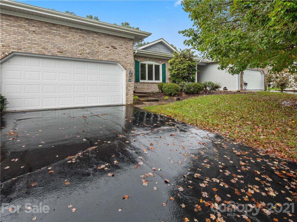 14 Country Meadows Lane