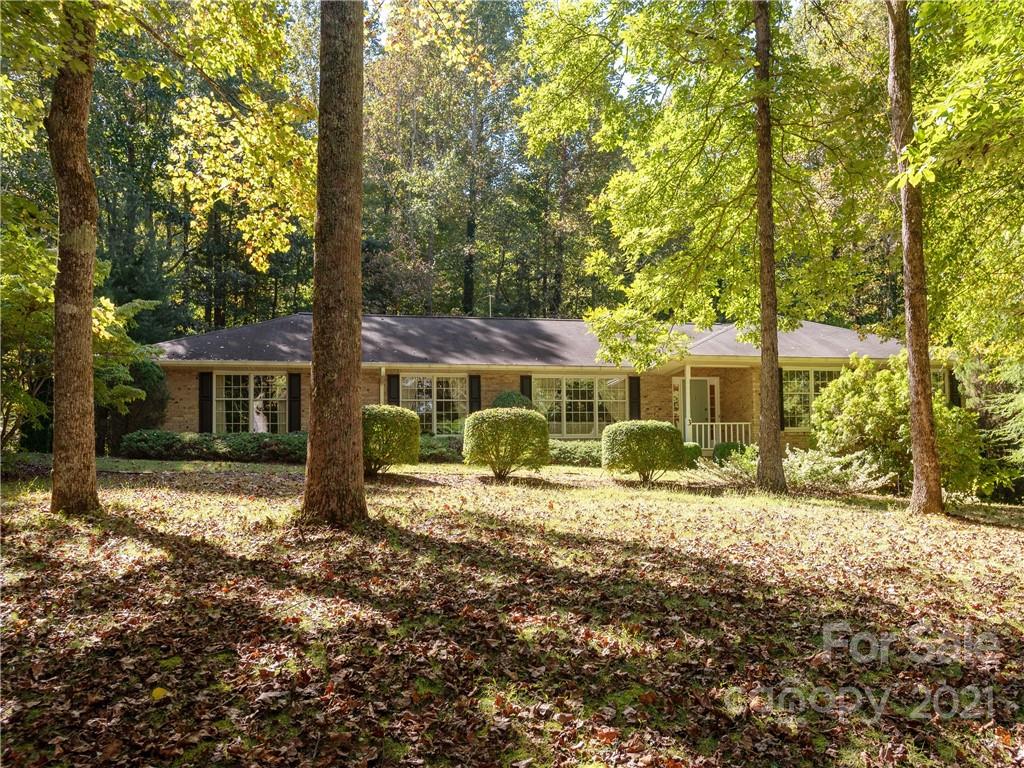 Property image 1 at 3 Sunningdale Drive, Flat Rock, NC 28731