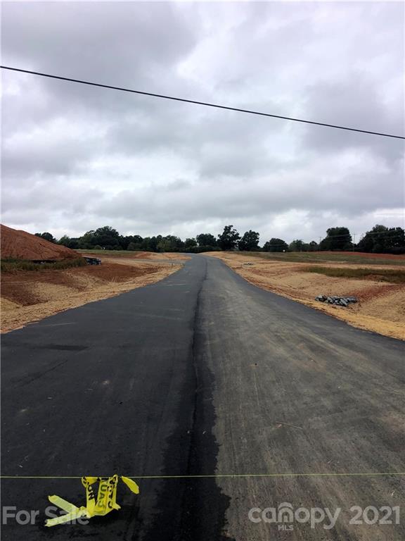 Property image 1 at 1070 Rolling Meadows Drive, Mooresville, NC 28115