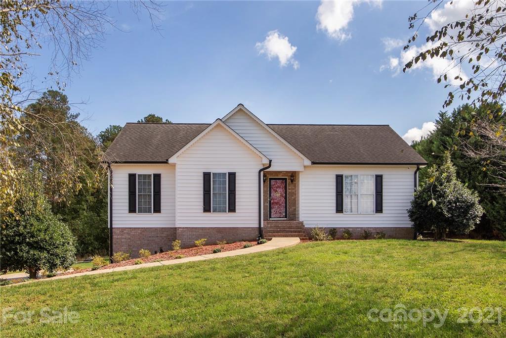 Property image 1 at 5292 Moore Acres Drive, Granite Falls, NC 28630