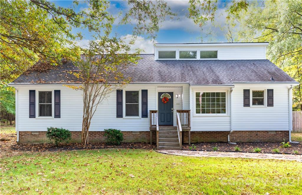 4835 Country Oaks Drive