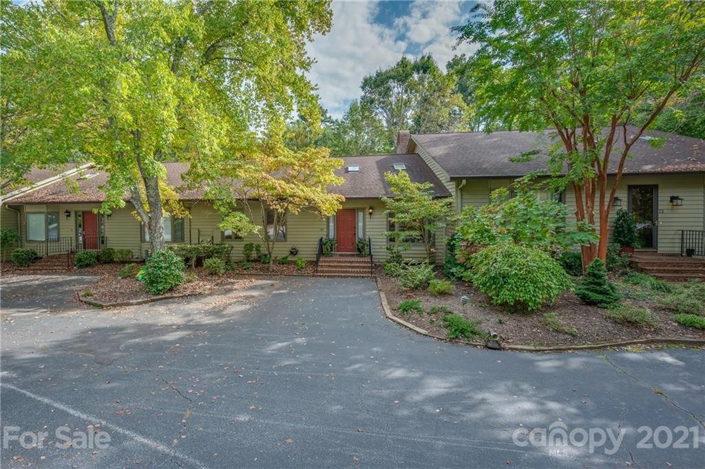 Property image 1 at 33 Hunting Country Trail, Tryon, NC 28782