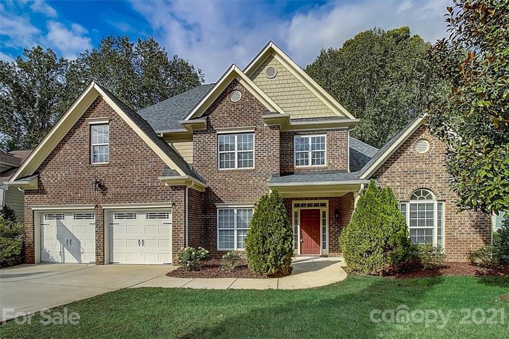 Property image 1 at 20115 Coachmans Wood Lane, Cornelius, NC 28031