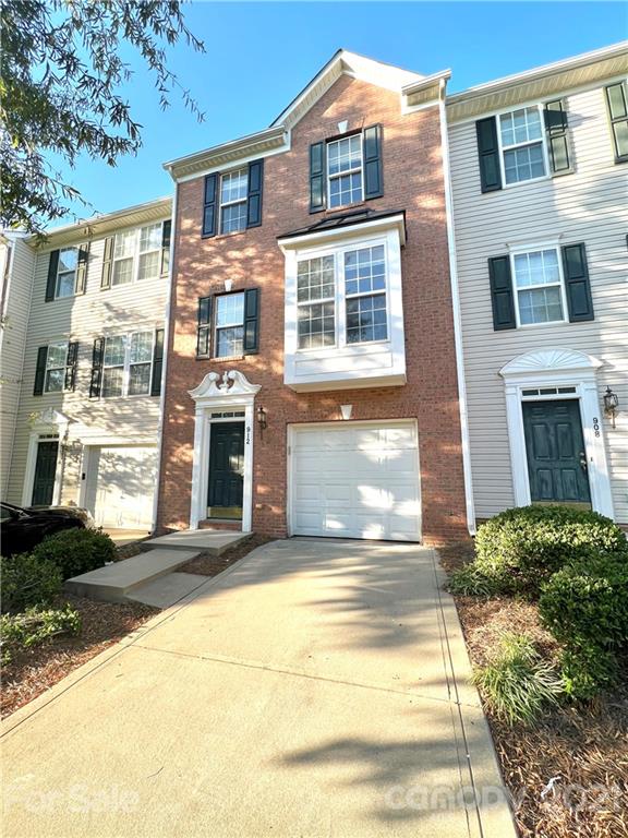 Property image 1 at 912 Tiger Lane, Charlotte, NC 28262