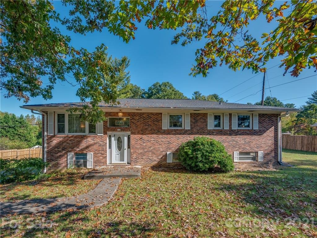 Property image 1 at 454 Beach Drive, Hendersonville, NC 28792