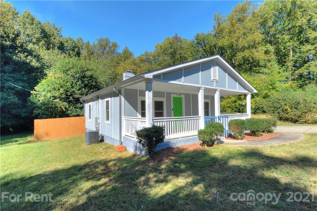 Property image 1 at 2804 Mccombs Street, Charlotte, NC 28208