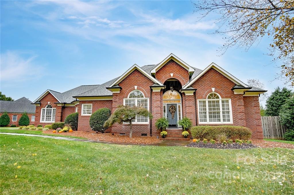 Property image 1 at 1000 Nickalaus Drive, Matthews, NC 28104