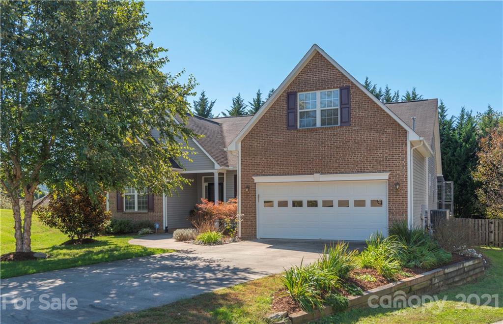 Property image 1 at 412 Silo Drive, Asheville, NC 28806