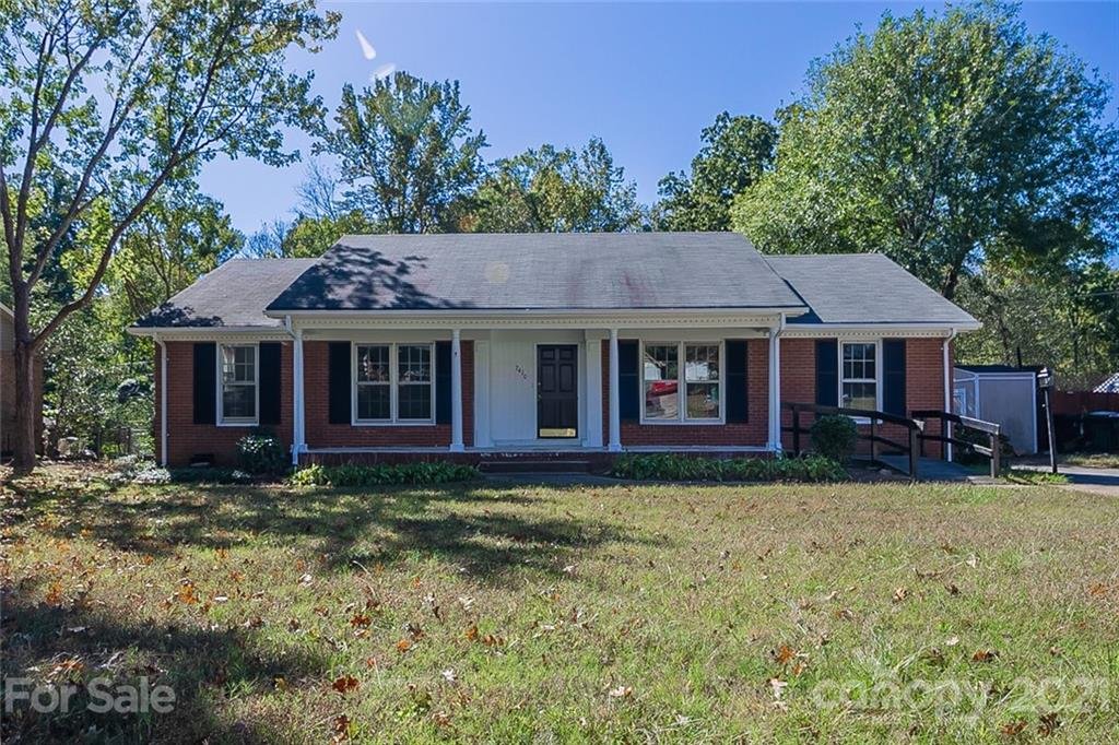 Property image 1 at 7410 Marlbrook Drive, Charlotte, NC 28212