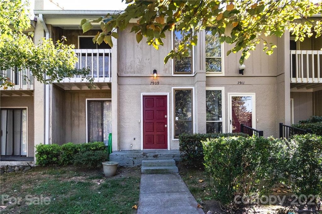 Property image 1 at 7909 Charter Oak Lane, Charlotte, NC 28226