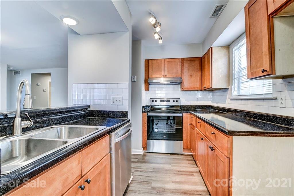 Property image 1 at 8032 Tremaine Court, Charlotte, NC 28227