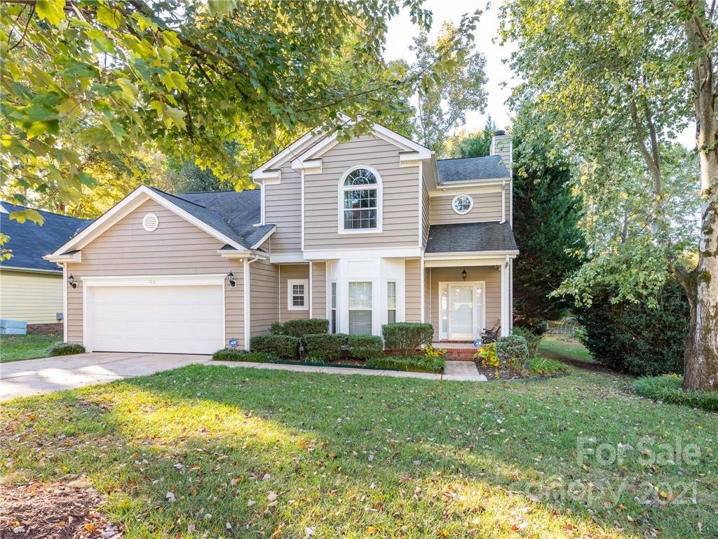 Property image 1 at 706 Oakbluff Circle, Charlotte, NC 28216