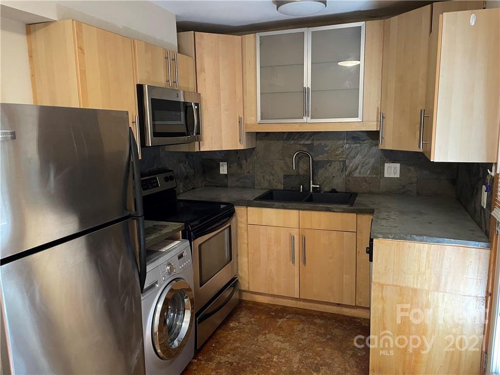 Property image 1 at 634 Chipley Avenue, Charlotte, NC 28205