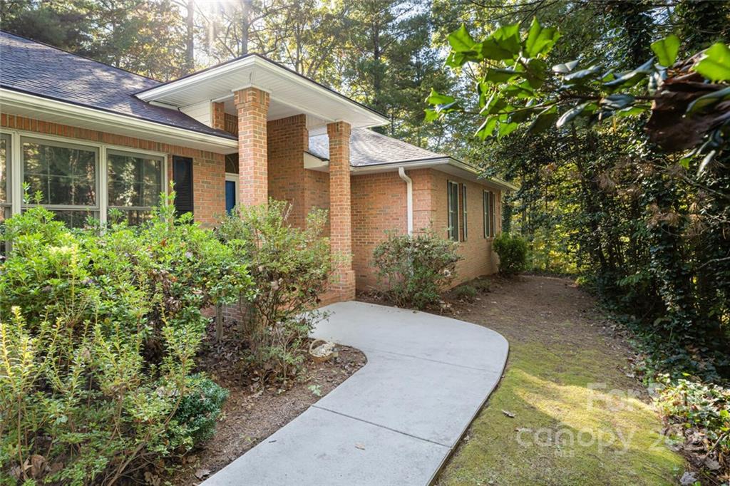 Property image 1 at 221 Sean Way, Hendersonville, NC 28792