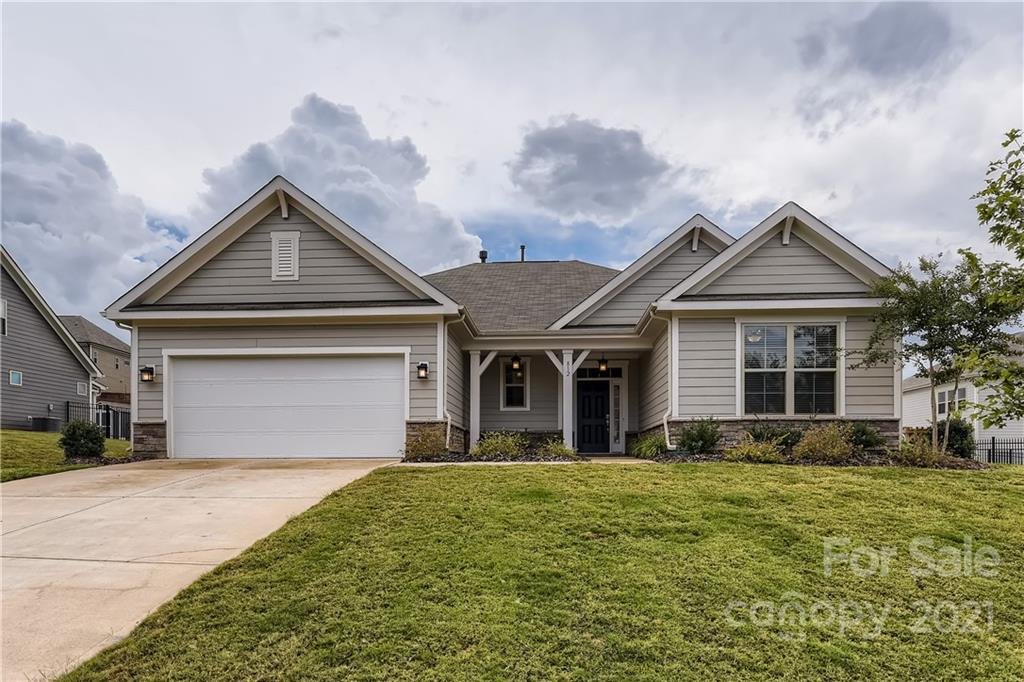 Property image 1 at 812 Oak Manor Drive, Concord, NC 28025