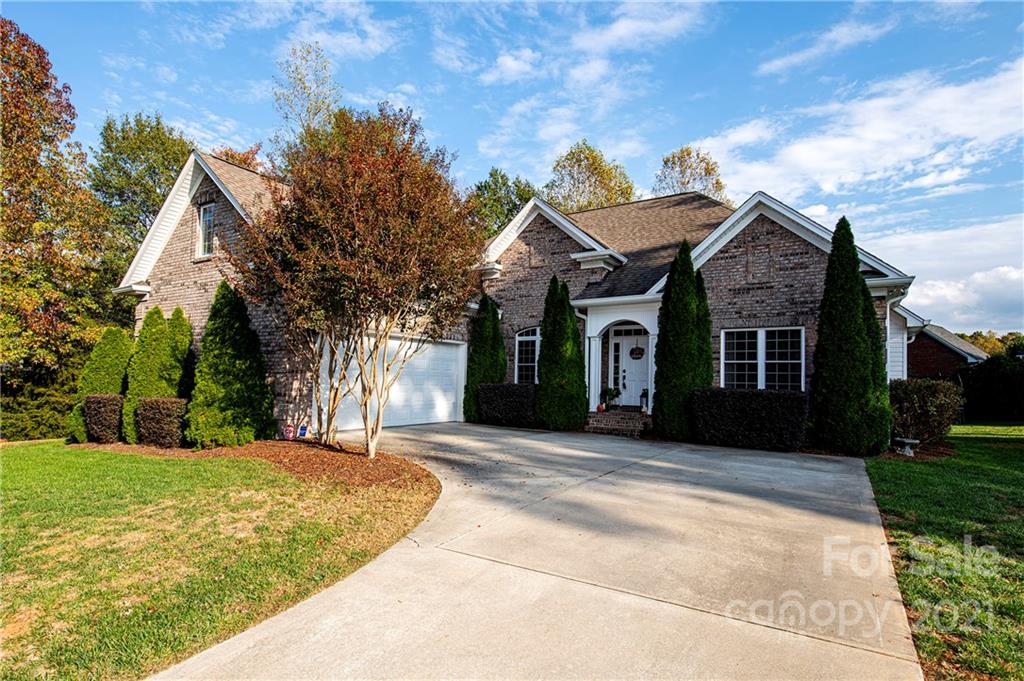 Property image 1 at 233 Highland Forest Drive, Clover, SC 29710