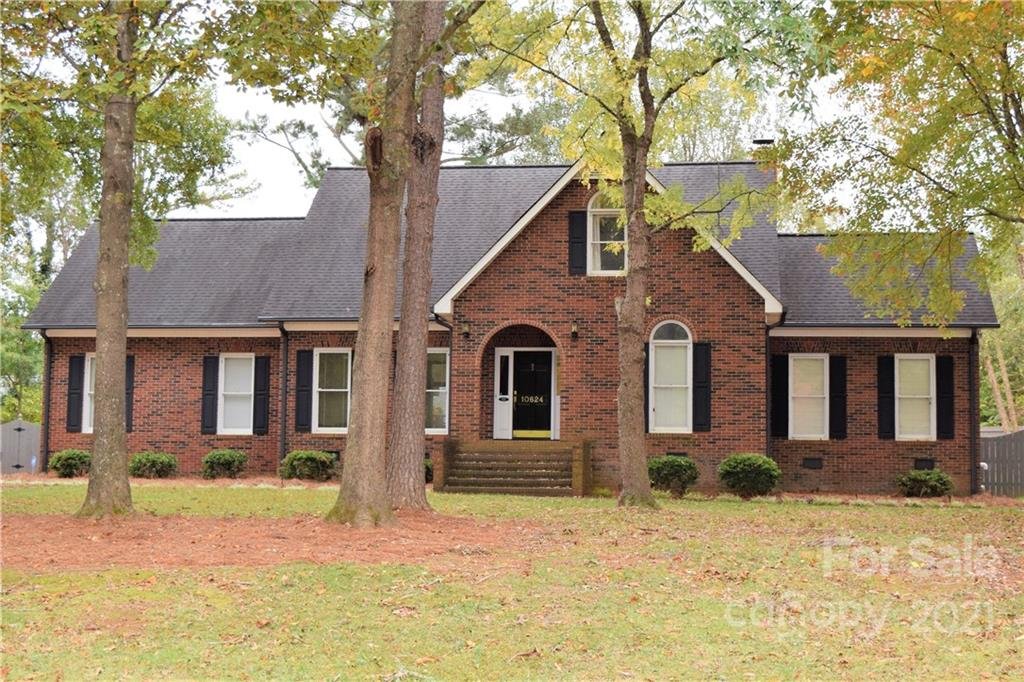 Property image 1 at 10624 Woodhollow Road, Mint Hill, NC 28227