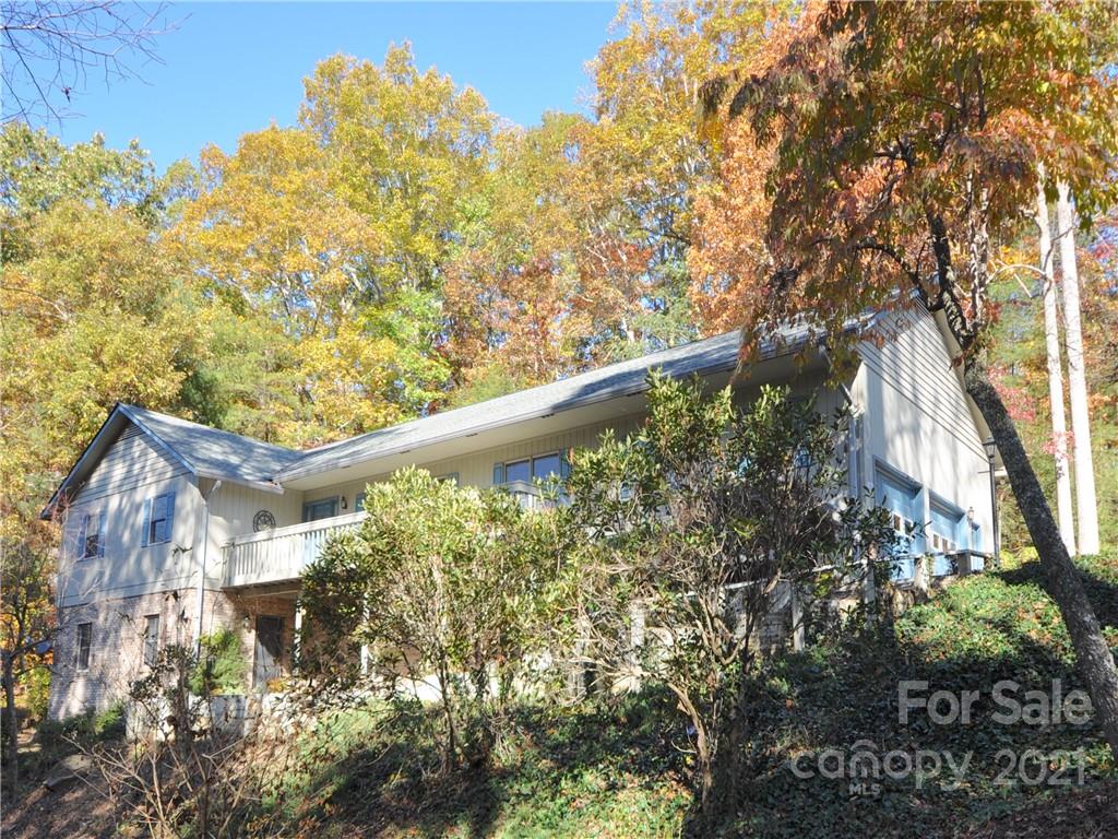 Property image 1 at 111 Dogwood Trail, Hendersonville, NC 28791