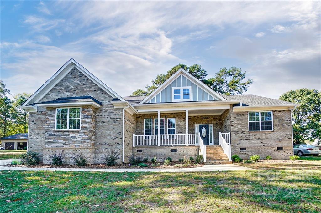 Property image 1 at 14916 Pawnee Trail, Matthews, NC 28104