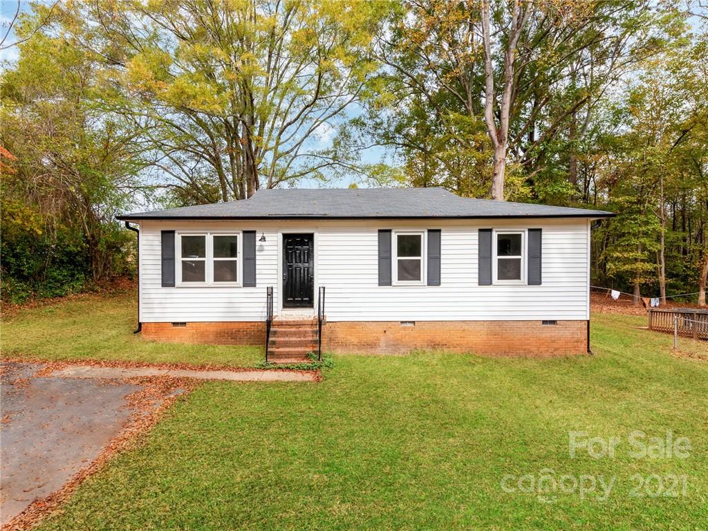 Property image 1 at 107 Hickory Lane, York, SC 29745
