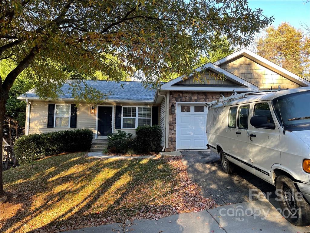 Property image 1 at 31 Kirby Road, Asheville, NC 28806