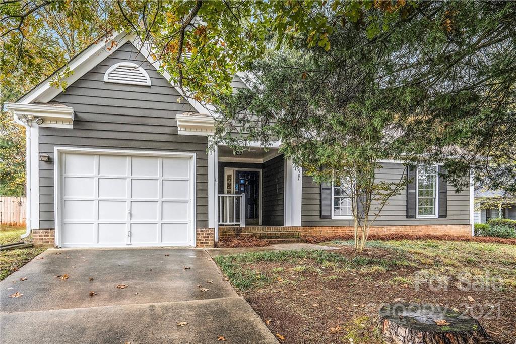 Property image 1 at 8507 Red Setter Lane, Charlotte, NC 28227