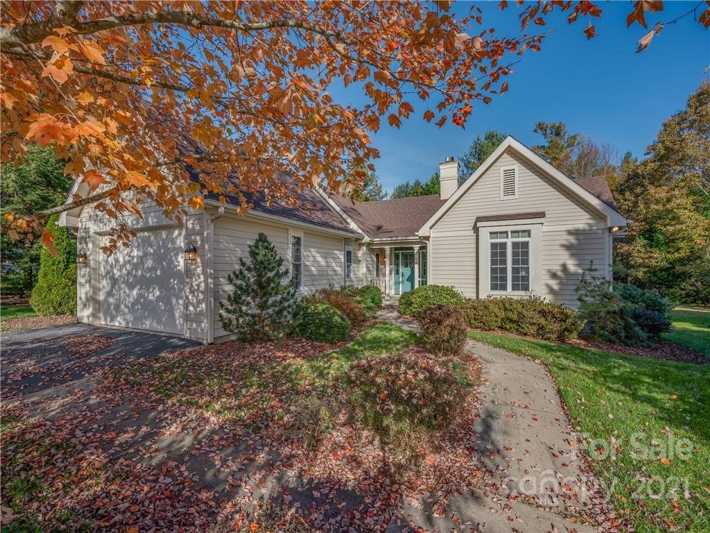 Property image 1 at 90 Dunroy Drive, Hendersonville, NC 28739