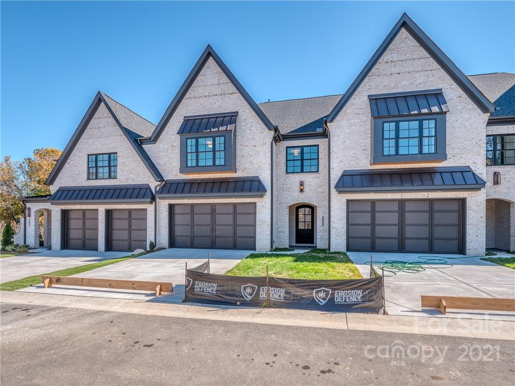 Property image 1 at 111 Thorncote Place Court, Charlotte, NC 28226