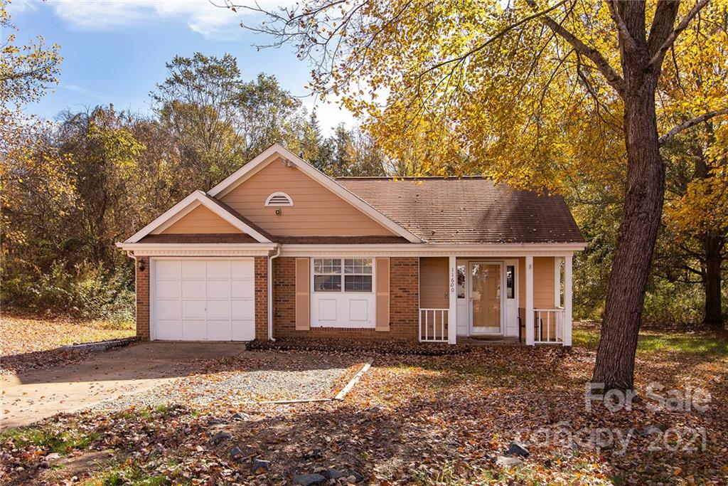 Property image 1 at 11600 Calgary Drive, Charlotte, NC 28215