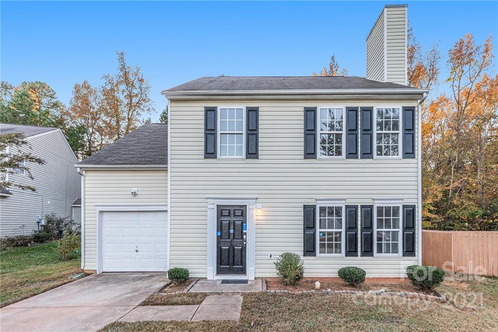 Property image 1 at 5203 Grass Ridge Drive, Charlotte, NC 28216