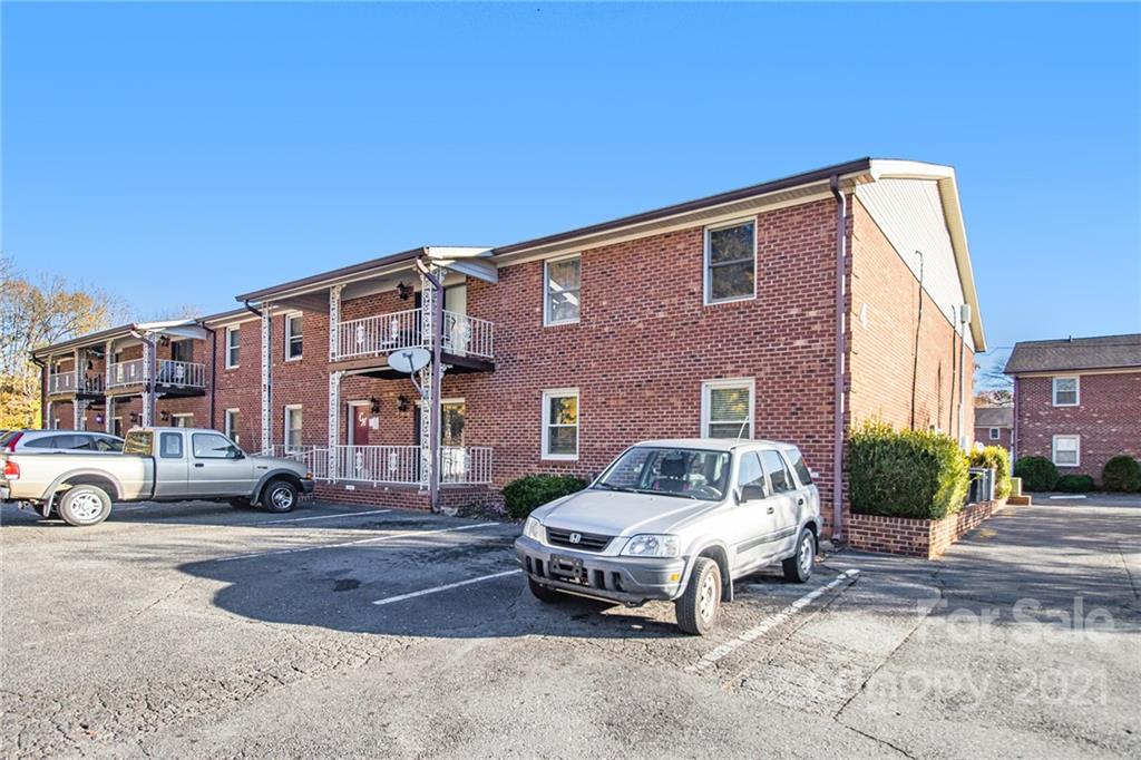 Property image 1 at 2105 Carriage Woods Lane, Kannapolis, NC 28081