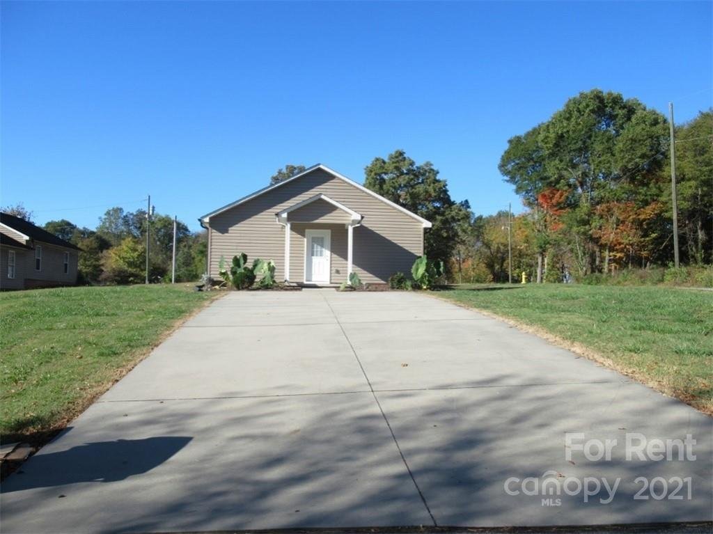 Property image 1 at 404 S Flint Street, Lincolnton, NC 28092