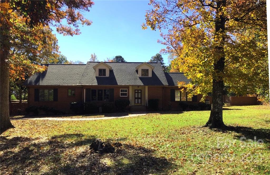 103 Forest Hills Drive