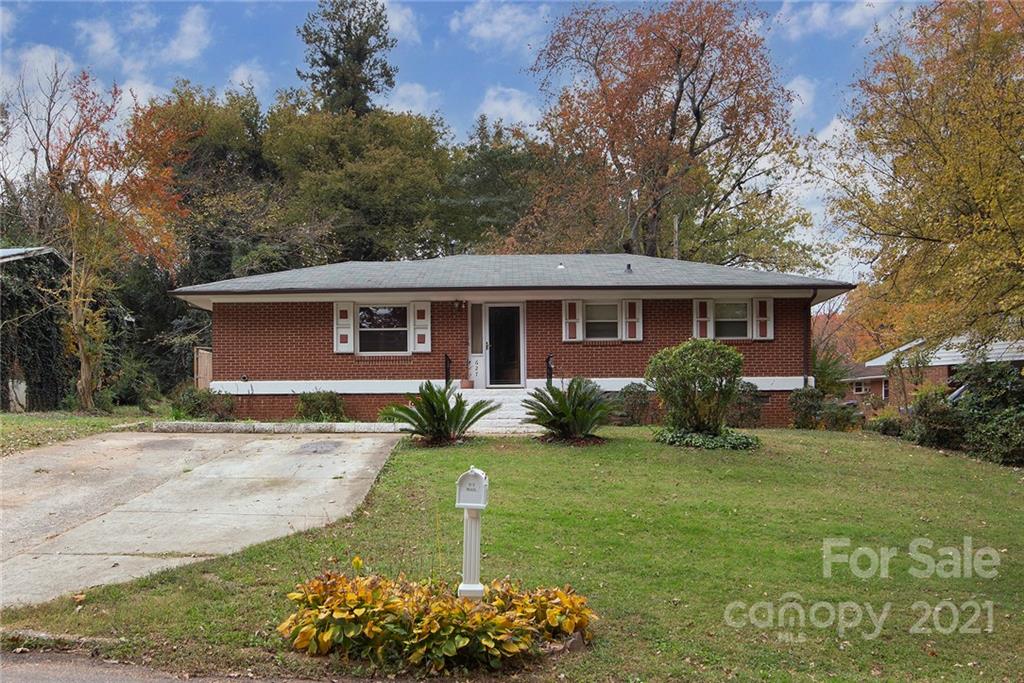 Property image 1 at 627 Wilbrown Circle, Charlotte, NC 28217