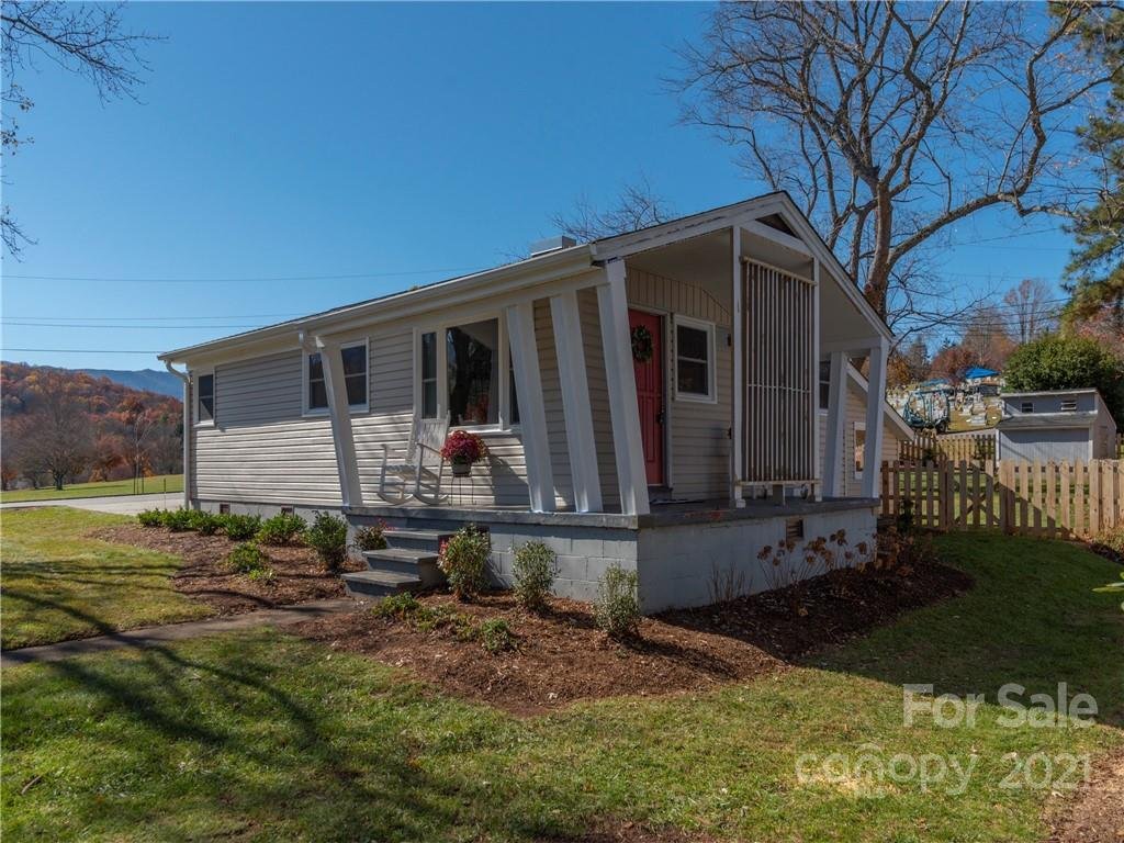 Property image 1 at 250 Shelton Street, Waynesville, NC 28786