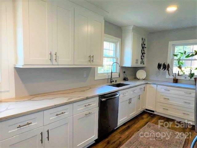 Property image 1 at 208 Point Circle, Belmont, NC 28012