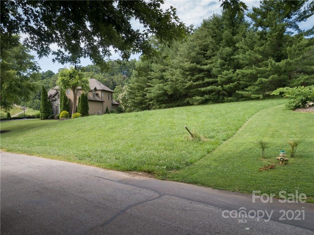 Property image 1 at 10 Round Robin Lane, Mills River, NC 28759