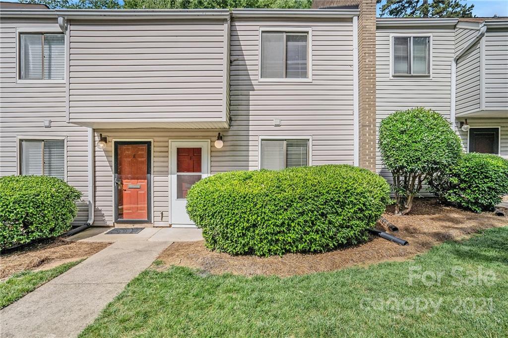 Property image 1 at 951 Hollywood Street, Charlotte, NC 28211