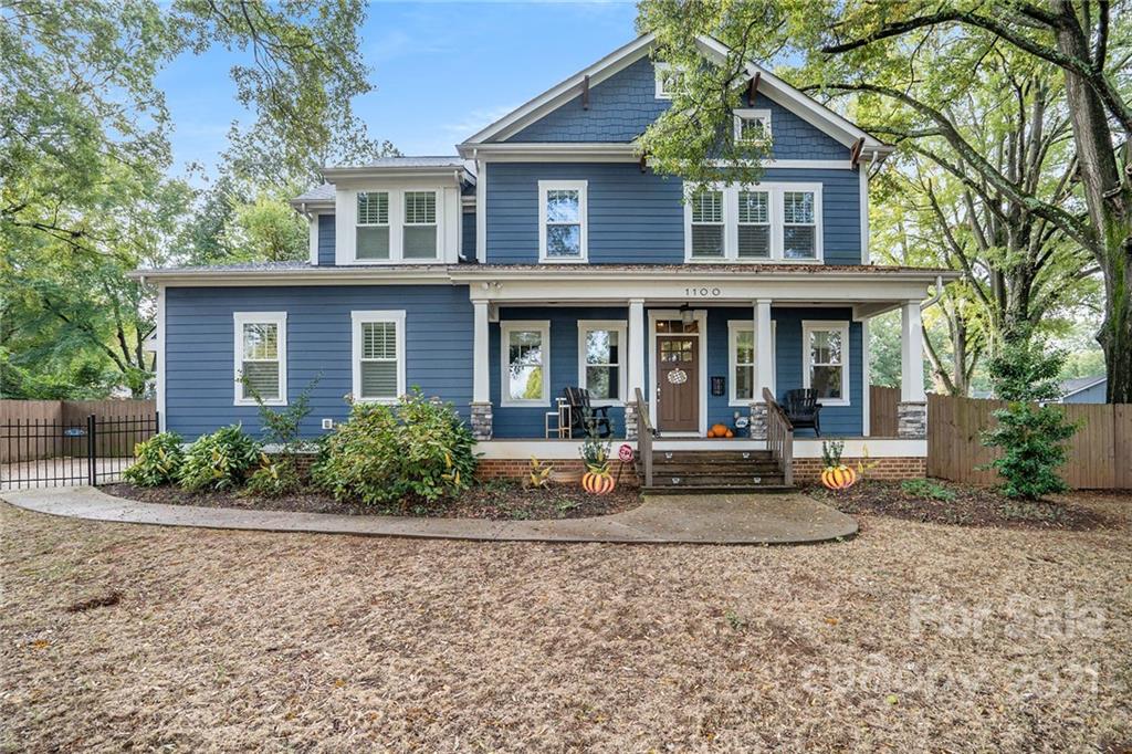 1100 Woodside Avenue