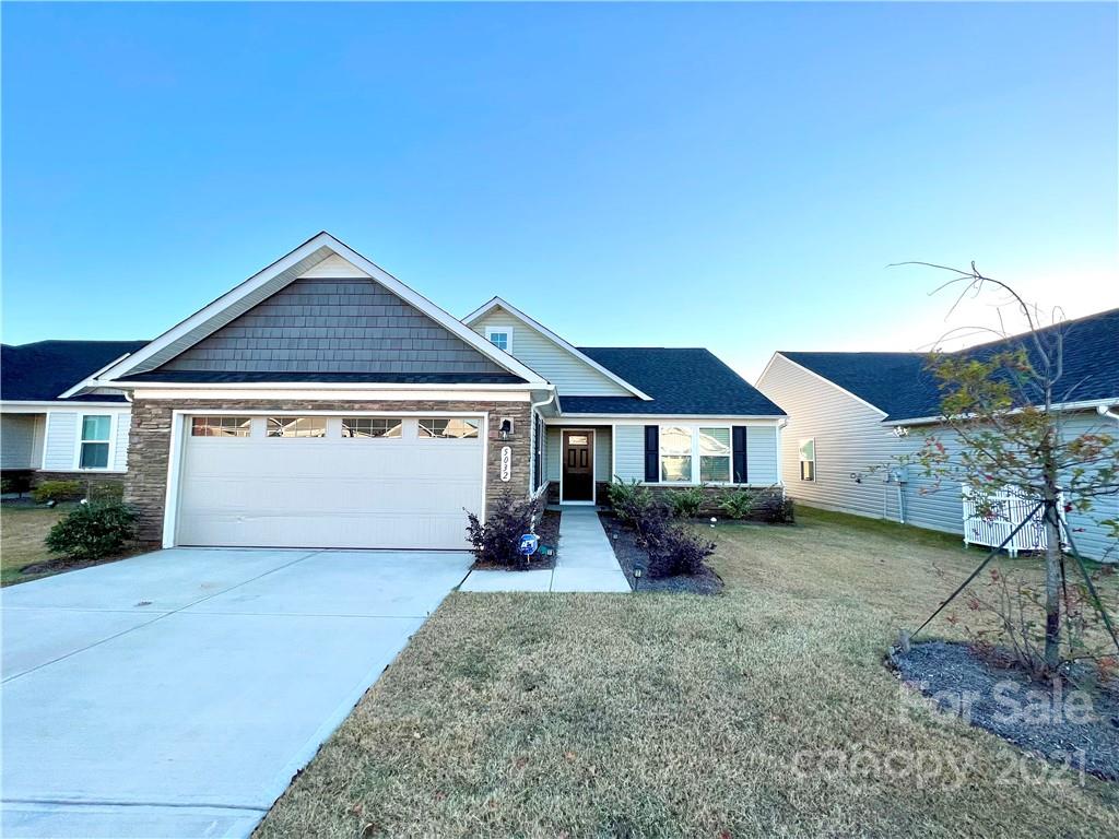 Property image 1 at 5032 Macvittie Lane, Charlotte, NC 28214