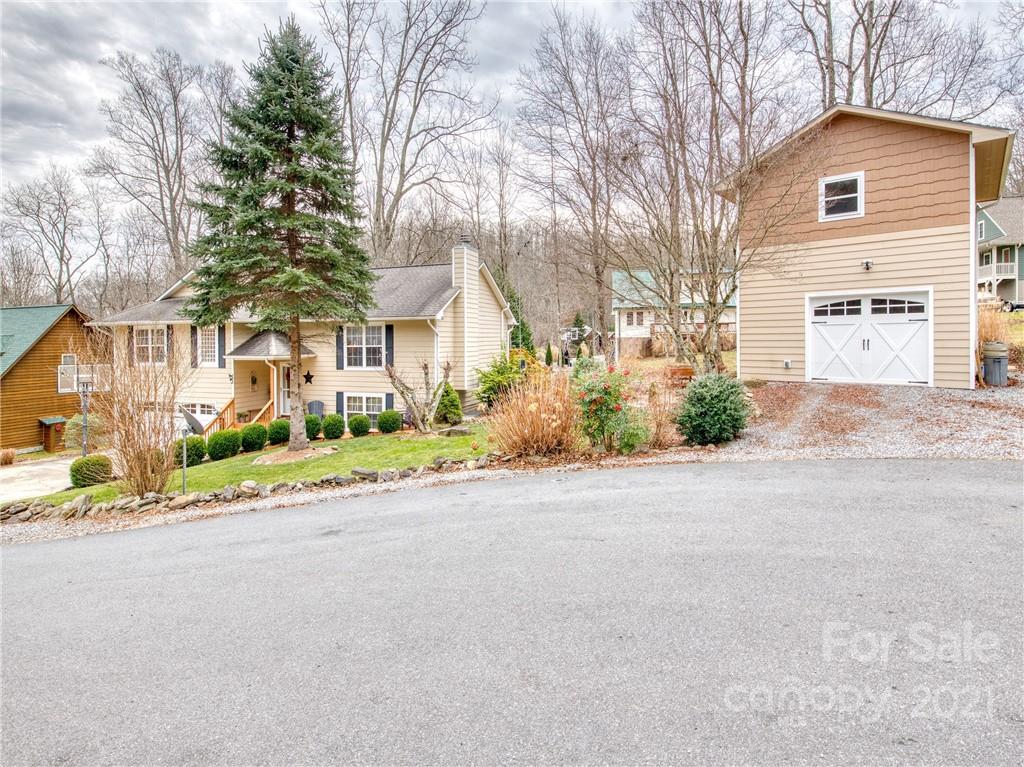 Property image 1 at 143 Turn A Bout Court, Waynesville, NC 28785