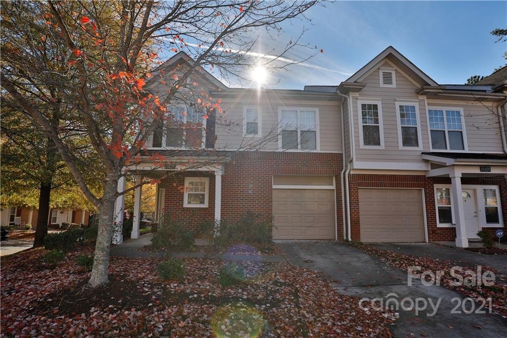 15425 Coventry Court Lane